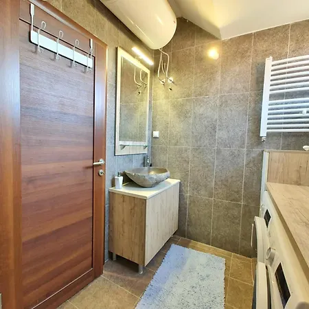 Apartament Queen 1000 *