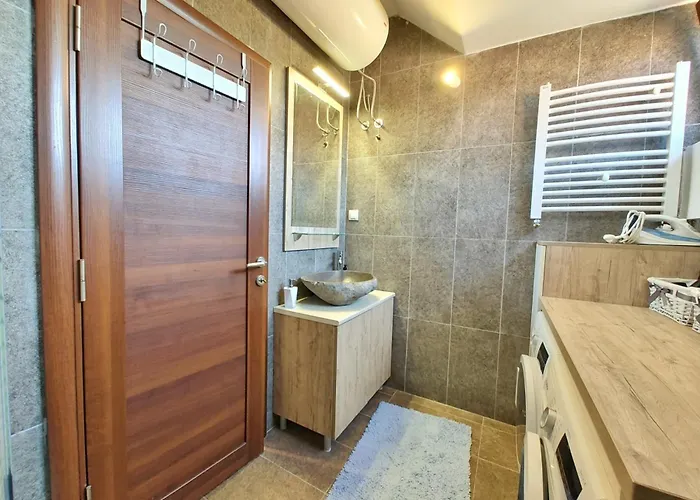 Apartman Queen 1000 *